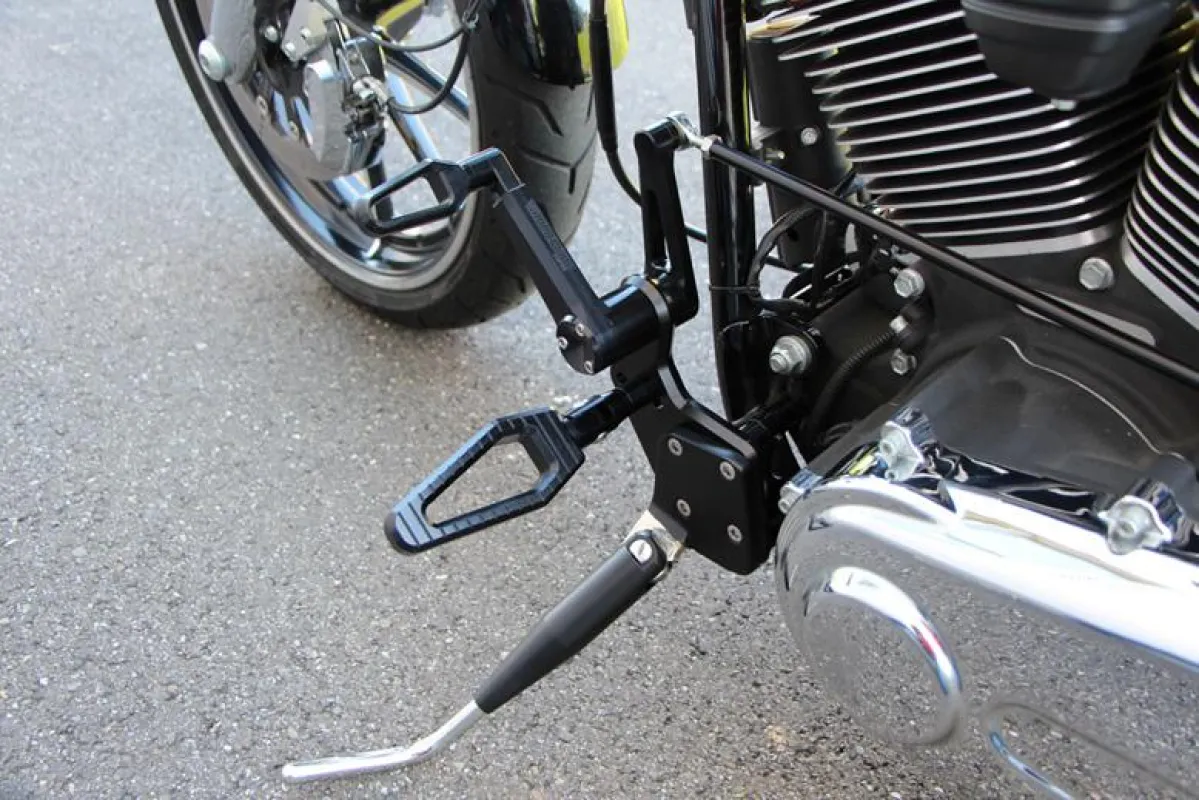 WUNDERKIND-Custom Fußrastenanlage jetzt auch für Softail-Modelle