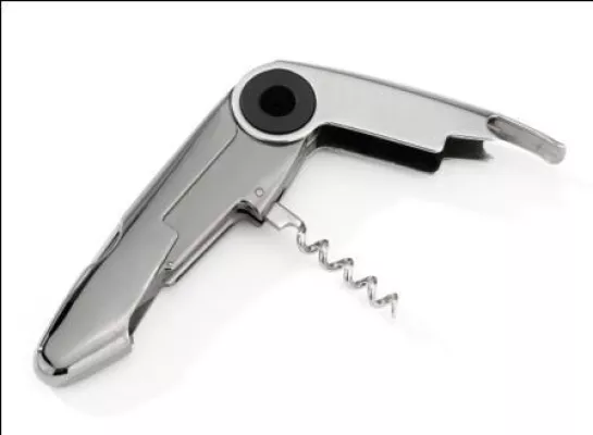 Bild: Elegant und luxuriös: das neue Taschenmesser IXON aus der Wein-Accessoires Serie von PEUGEOT