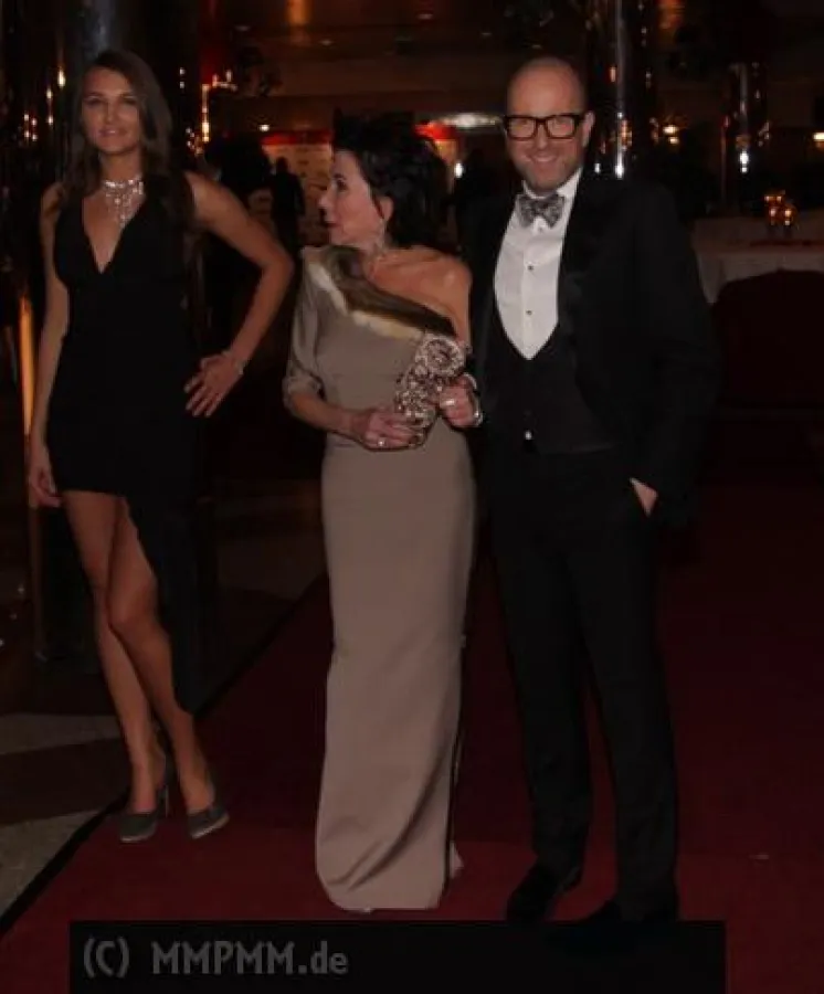 links nach rechts: Angelie Deva, Miss Photogenic of the World; Brigitte Christoph; Thomas Rath