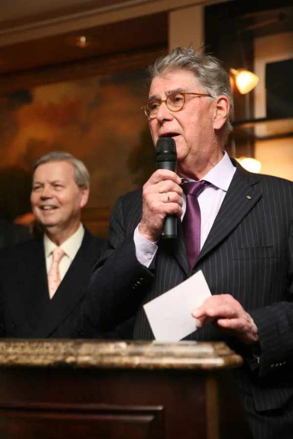 Dr. Dürr bei seiner Eröffnungsrede_©Bildschön