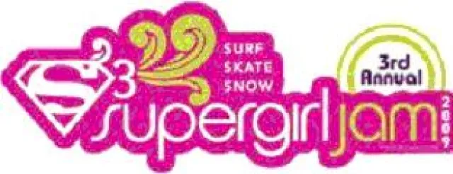 Bild: SUPERGIRLS REITEN IN OCEANSIDE, KALIFORNIEN, DIE WELLEN - DER ZWEITE ALLJÄHRLICHE SUPERGIRL PRO JUNIOR SURF