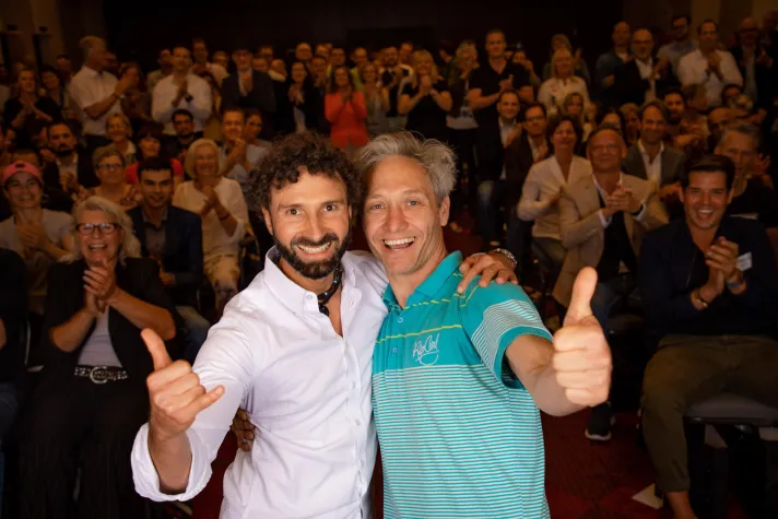 Bild: Zwei Leipziger im Redner-Olymp