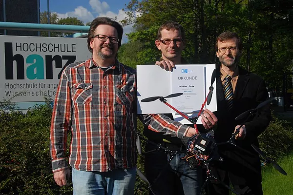 Forschung zu Flugrobotern auf Konferenz in Magdeburg ausgezeichnet Bild: Forschung zu Flugrobotern auf Konferenz in Magdeburg ausgezeichnet