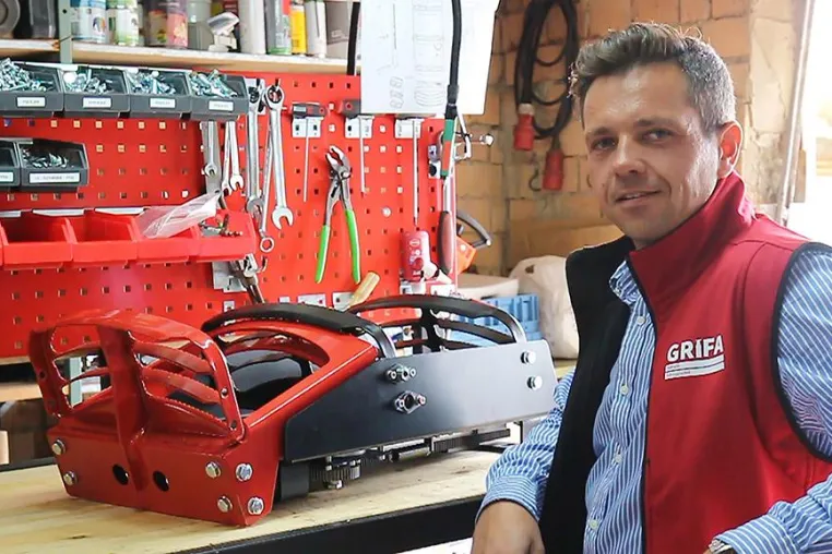 Schwäbische Traktor Erfindung GRIFA Softstep verbreitet sich viral im Netz Bild: Schwäbische Traktor Erfindung GRIFA Softstep verbreitet sich viral im Netz