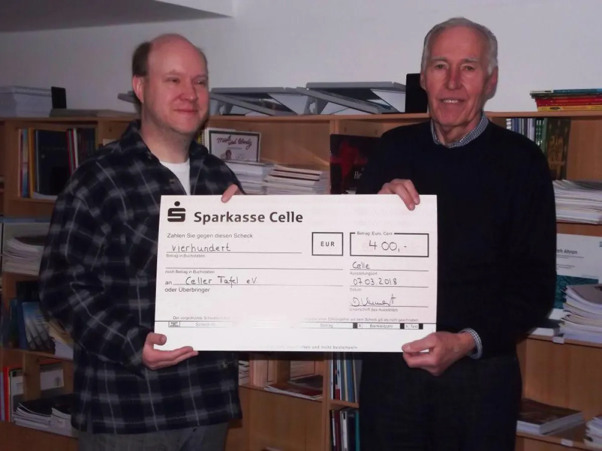 Daniel Kunert (l.) und Wolfgang Schwenk (r.) freuen sich über das gute Ergebnis.