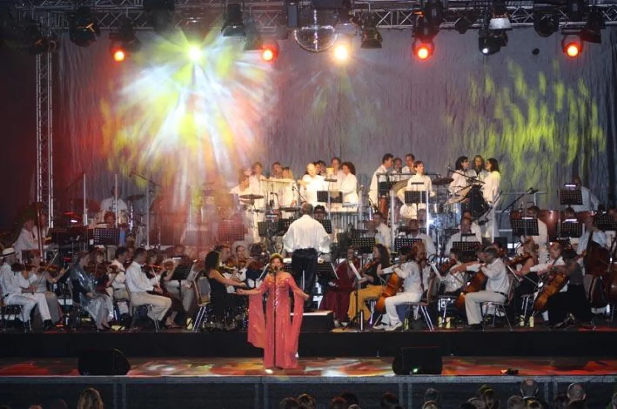 Symphonic Pop Orchestra mit Marion Pagels