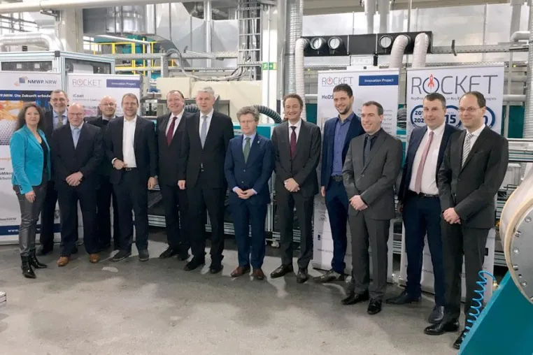 Staatssekretär Dammermann und Deputierter Dr. Scheffer sprechen über ROCKET-Projekt bei Coatema in Dormagen. Bild: Staatssekretär Dammermann und Deputierter Dr. Scheffer sprechen über ROCKET-Projekt bei Coatema in Dormagen.