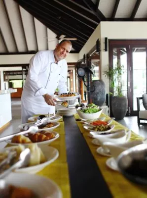 Bild: Atmosphere setzt kulinarische Maßstäbe auf den Malediven Schweizer Chef Walter Butti übernimmt Küchenregie