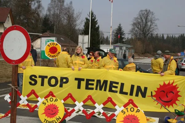 Bild: atomstopp an Topolanek - AKW Temelin ist ein mitteleuropäisches Sicherheitsrisiko