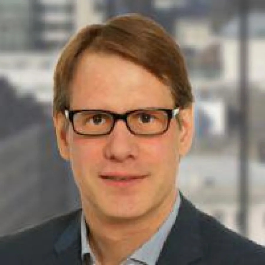 Heiko Garrelfs, Director bei Hampleton Partners, sieht anhaltend aggressive AI-Akquisitionen von Technologie-Giganten