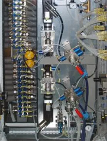 Bild: b+m surface systems nutzt intelligentes Archivsystem von EASY SOFTWARE