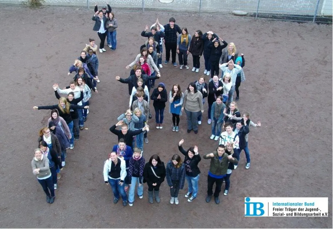 Entscheide dich für ein FSJ beim Internationalen Bund!