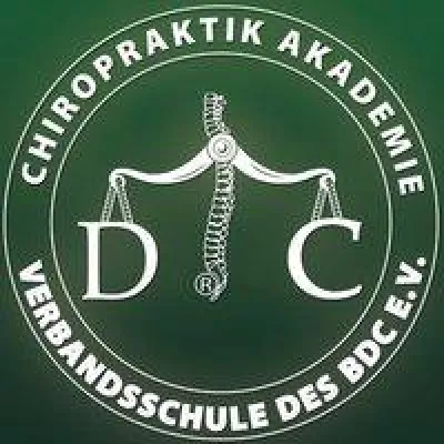 Bild: Moderne Chiropraktik und Kopfschmerzen