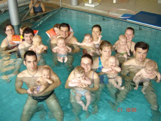 Babyschwimmen in Fürth - ab 15.Juni 2007 in der Euromed Clinic Bild: Babyschwimmen in Fürth - ab 15.Juni 2007 in der Euromed Clinic