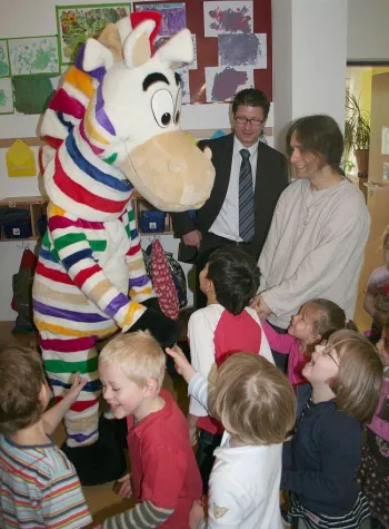 Tierischer Besuch im AWO-Kindergarten in Bergisch Gladbach Bild: Tierischer Besuch im AWO-Kindergarten in Bergisch Gladbach
