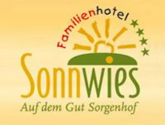 Bild: Abwechslungsreicher Winterspass für die ganze Familien im und beim Familienhotel in Südtirol