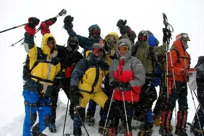 Bild: Elbrus erfolgreich erklommen - Steve Kroeger bezwingt den höchsten Gipfel Europas im ersten Anlauf