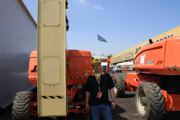 Bild: Arbeitsbühnen für Bühnenaufbau in Baku: Gardemanns Knowhow beim Eurovision Song Contest