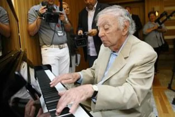 Residenzen Schloss Velden: Selfmade-Milliardär Karl Wlaschek zieht Investoren an Bild: Residenzen Schloss Velden: Selfmade-Milliardär Karl Wlaschek zieht Investoren an