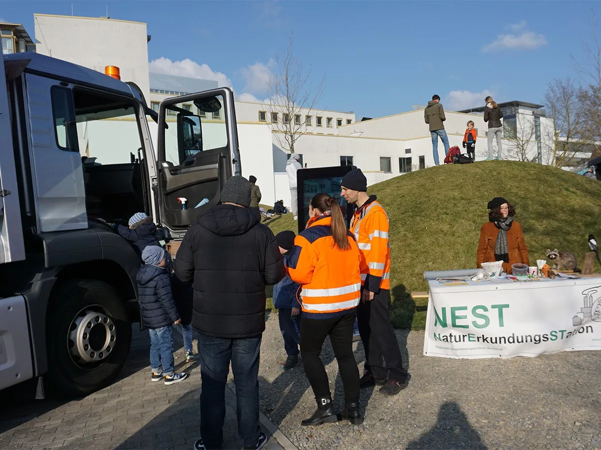 Abschlussfeier des Wolfsburger Stadtputztags 2025 (© WMG Wolfsburg)