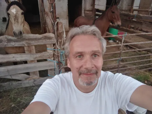 Auf zwei Pferden von Baden-Württemberg bis zur Chinesischen Mauer Bild: Auf zwei Pferden von Baden-Württemberg bis zur Chinesischen Mauer