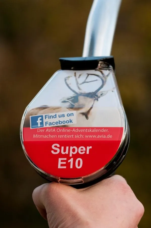 Avia-Kampagne auf Zapfpistolen von Alvern Media