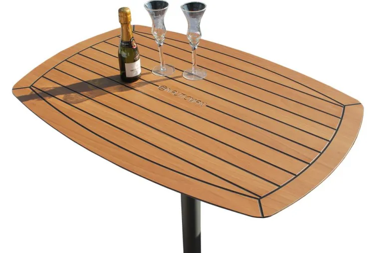 Bild: NAUTICMAN® erweitert Produktserie Bootstische um neues Holzdekor Nordic Oak