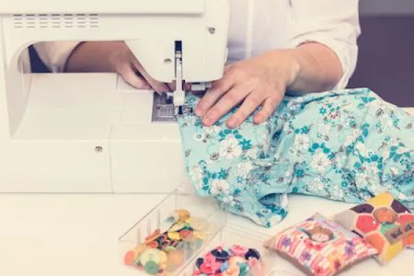 Bild: Live, interaktiv und kostenfrei: Die neue Nähsendung „oh NÄH!“