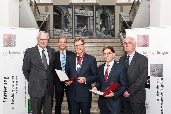 Besondere Forschungsleistungen in der Medizin geehrt Bild: Besondere Forschungsleistungen in der Medizin geehrt