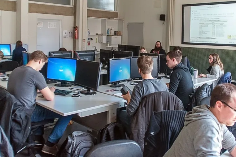 Bild: Cloud- und Hostinganbieter unterstützt Informatik an der Hochschule Reutlingen