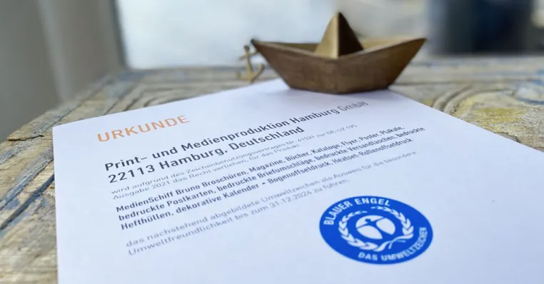 Bild: Umweltzeichen Blauer Engel: MedienSchiff BRuno erhält die begehrte Zertifizierung