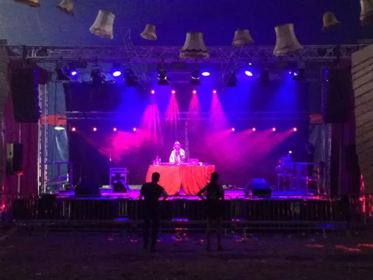 Bild: Ton- und Lichtfabrik setzt für Feel Festival auf LITECRAFT und ROBE