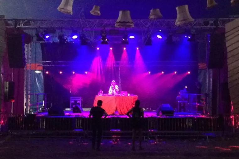 Ton- und Lichtfabrik setzt für Feel Festival auf LITECRAFT und ROBE Bild: Ton- und Lichtfabrik setzt für Feel Festival auf LITECRAFT und ROBE