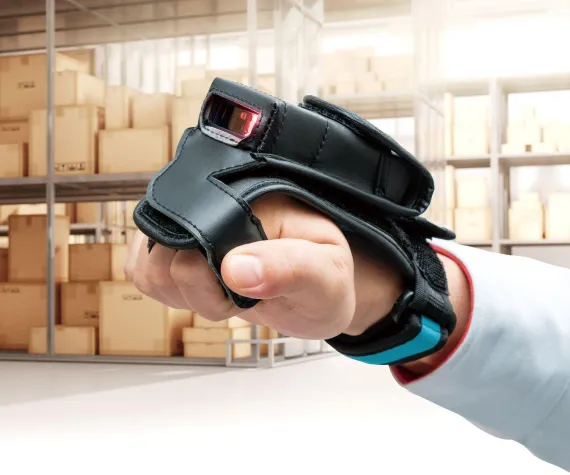 Bild: Smarter Handschuh bald neu auf dem Markt: Robuster Wearable SF1 von DENSO WAVE EUROPE