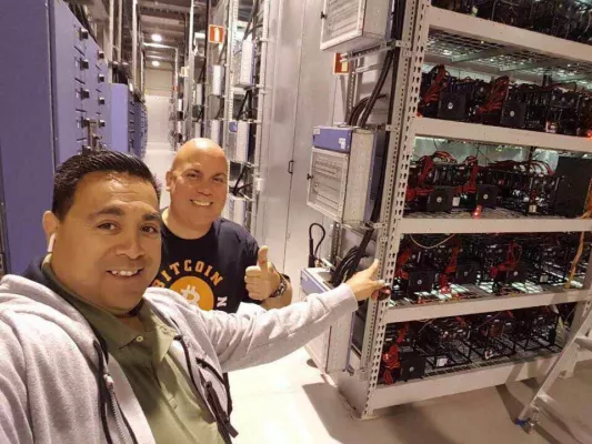 ... und sie gibt es doch, die BitClub Bitcoin-Mininganlagen in Island Bild: ... und sie gibt es doch, die BitClub Bitcoin-Mininganlagen in Island