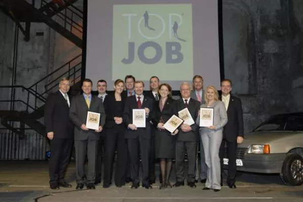 Bild: Wolfgang Clement ehrt die 100 besten Arbeitgeber