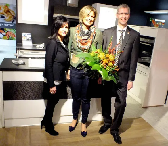Bild: Julia Klöckner bei Möbel Mayer Küchenstudio Eröffnung