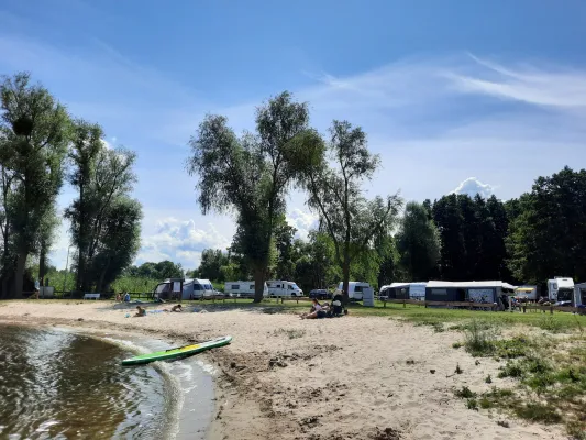 Bild: Campen am Stettiner Haff