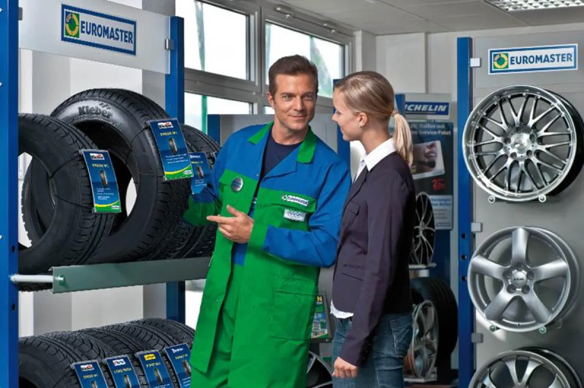 Über 300 Servicezentren der EUROMASTER GmbH akzeptieren die NOVOFLEET Card (Foto: Euromaster GmbH)