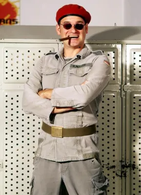 Bild: Ausbilder Schmidt im April live in Karlsruhe