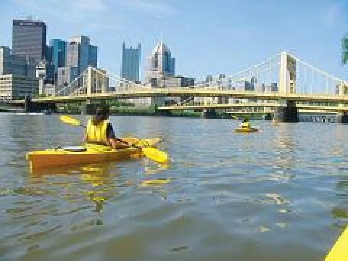 Kayak Pittsburgh_copyright Kayak Pittsburgh VisitPittsburgh