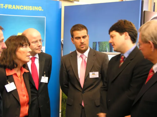 Bild: franchise-net GmbH auf der START-Messe in Essen äußerst erfolgreich