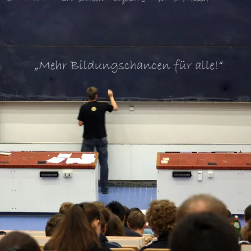 Bildungs-Chancen-Lotterie: Für mehr Investitionen in Bildung Bild: Bildungs-Chancen-Lotterie: Für mehr Investitionen in Bildung