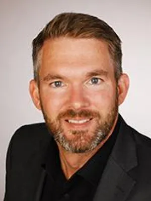 Bild: Neuer Vice President Automotive: Christoph Hartmann bringt 15 Jahre Branchenerfahrung bei der flexis AG ein