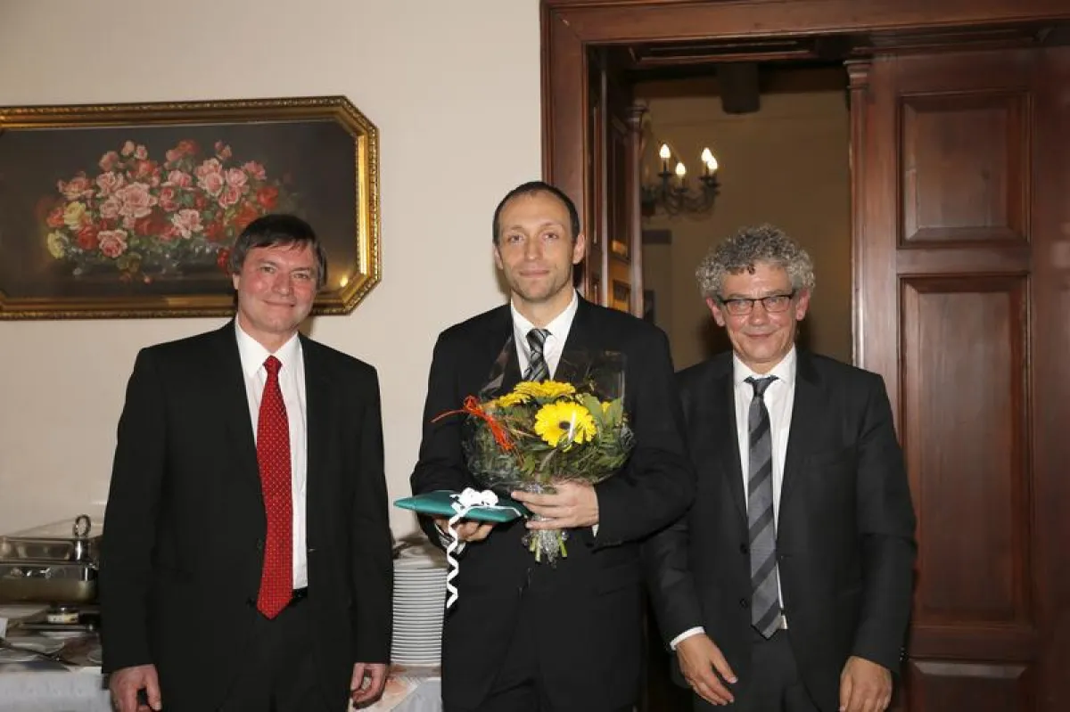 v. l.: Prof. Kretzschmar, Dekan Fakultät Maschinenwesen; Dr. Kunick,Preisträger; Prof. Albrecht, Rektor (Foto: HSZG - Jens Freudenberg)