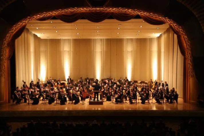 Müller-BBM sorgt bei den Abu Dhabi Classics für den bestmöglichen Klang Bild: Müller-BBM sorgt bei den Abu Dhabi Classics für den bestmöglichen Klang