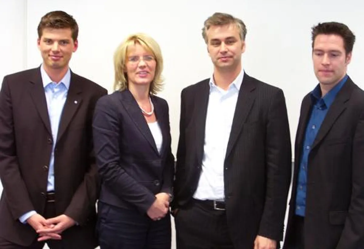 Michael Löhe, FHM Bielefeld Hochschulmarketing, Prof. Dr. Anne Dreier, Dekanin des Fachbereichs Medien an der FHM Bielefeld, Stefan Knieß, CEO der argonauten 360°, und Markt Lucht, Kundenberater bei d