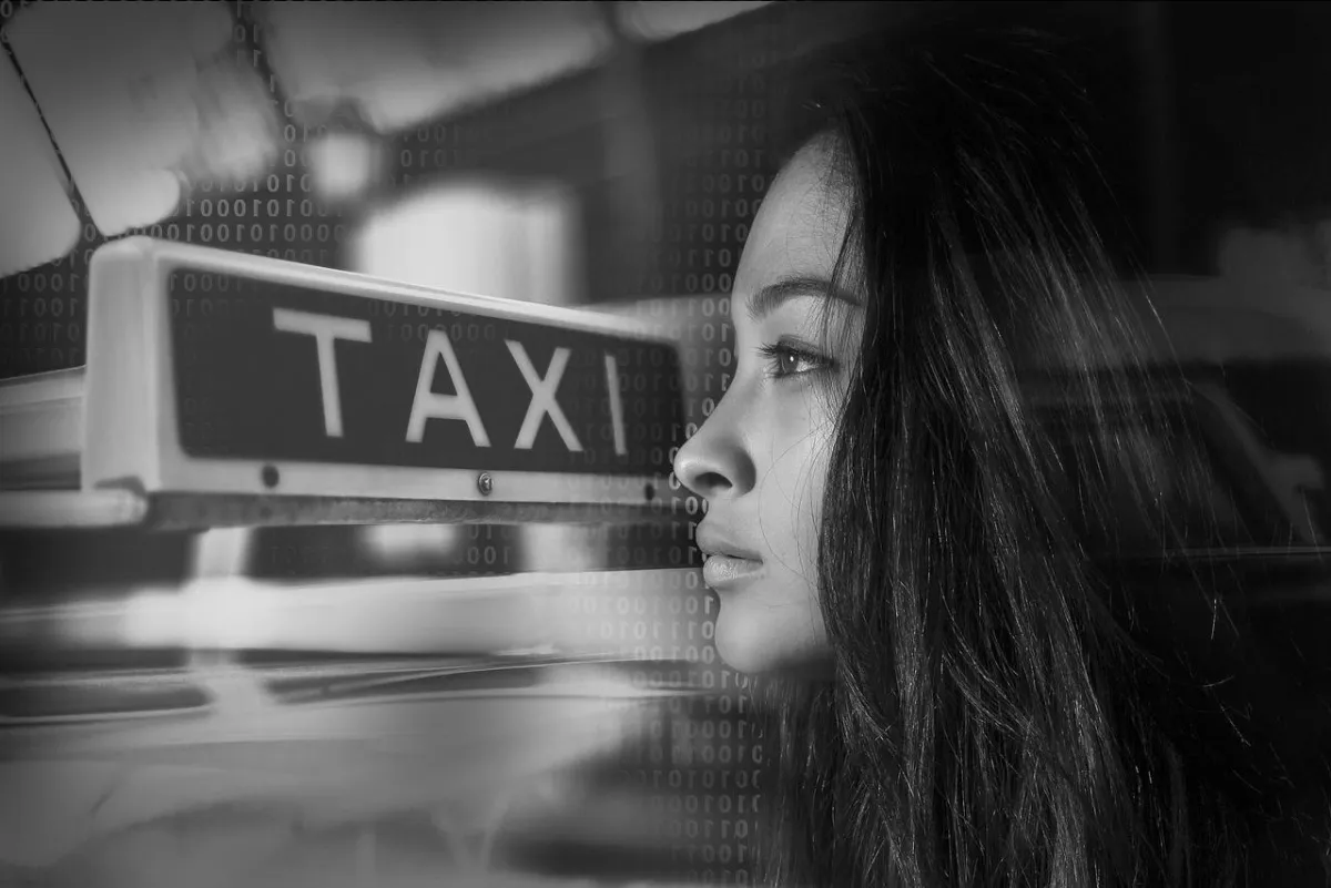 Sichere und güntige Fahrt für Frauen mit dem Frauen-Nachttaxi