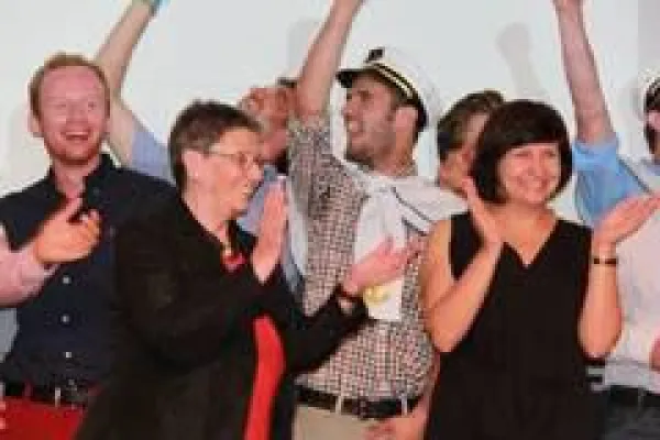 ESB Studenten spenden 30.500 Euro Bild: ESB Studenten spenden 30.500 Euro