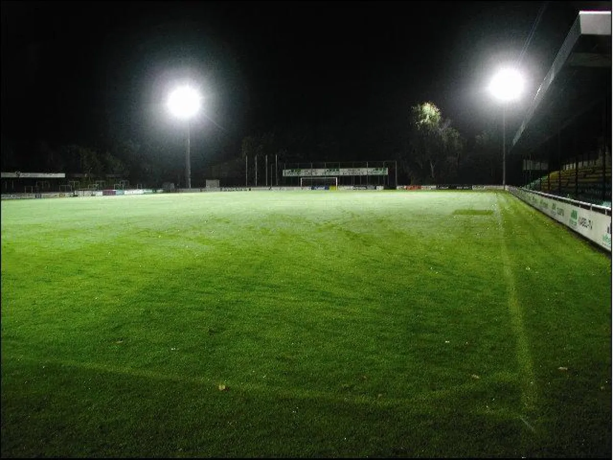 Flutlichtanlagen Leasing